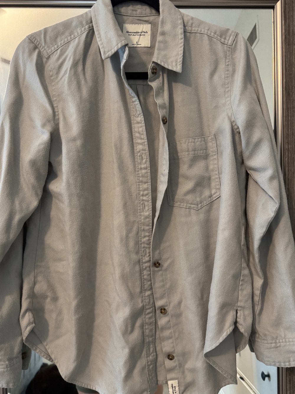Abercrombie & Fitch Light Light Green Button-Down Shirt